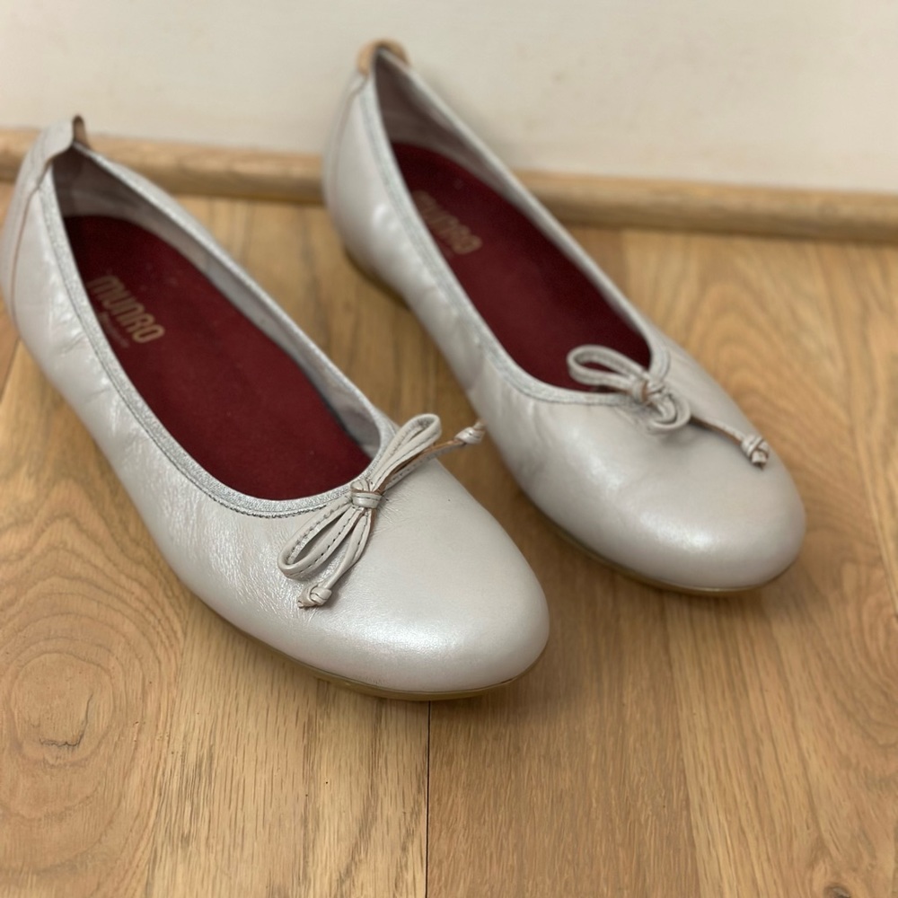 Munro Ballet flats